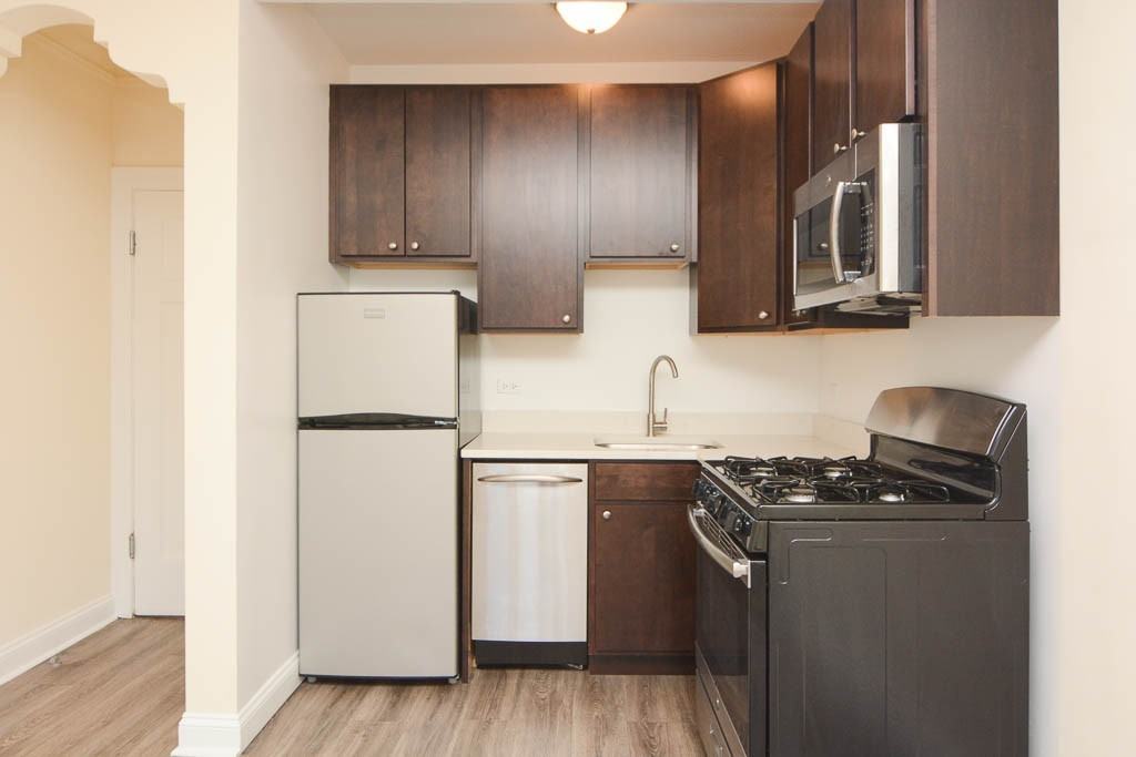 2936 W Palmer St #403 - Photo 2 of 18