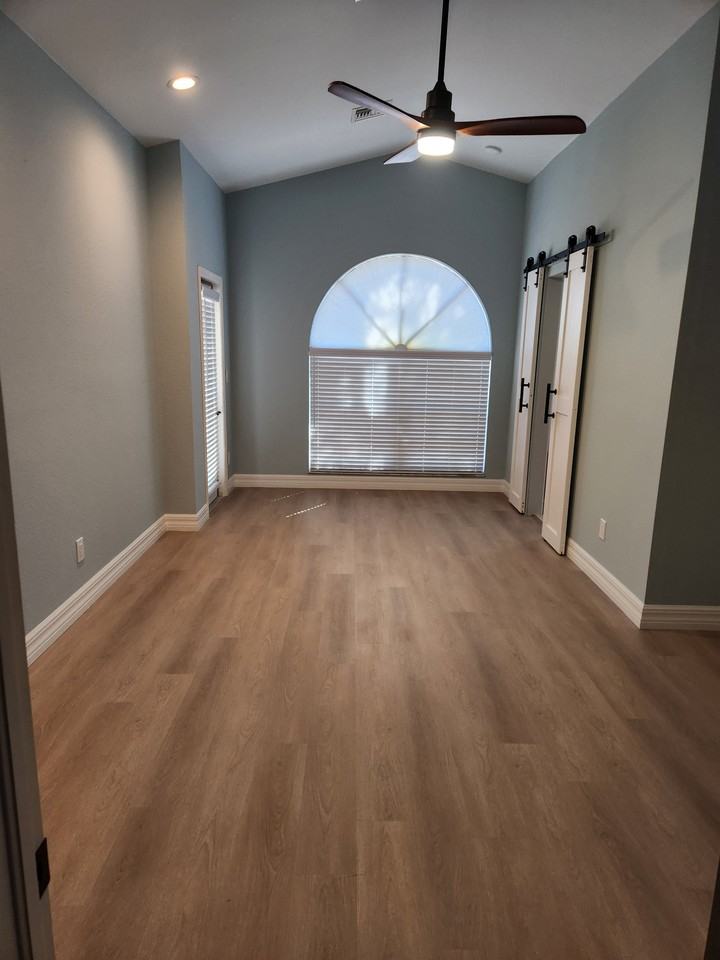 28041 Westbrook Dr - Photo 3 of 16