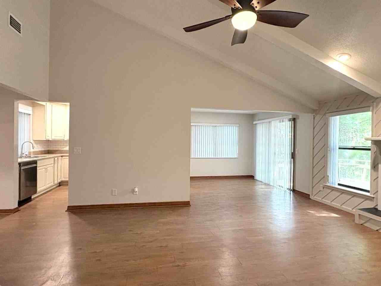 7 Stone Haven Trl - Photo 3 of 28