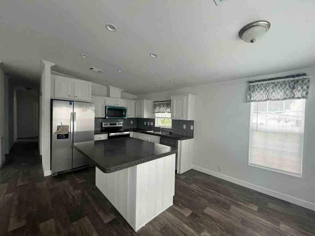 587 Leopard Ln #587 - Photo 2 of 37