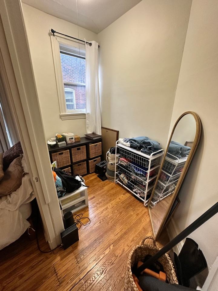 198 - Photo 3 of 3