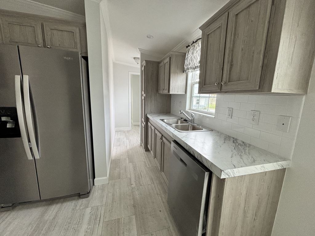 28 Nyborg Ave - Photo 5 of 25