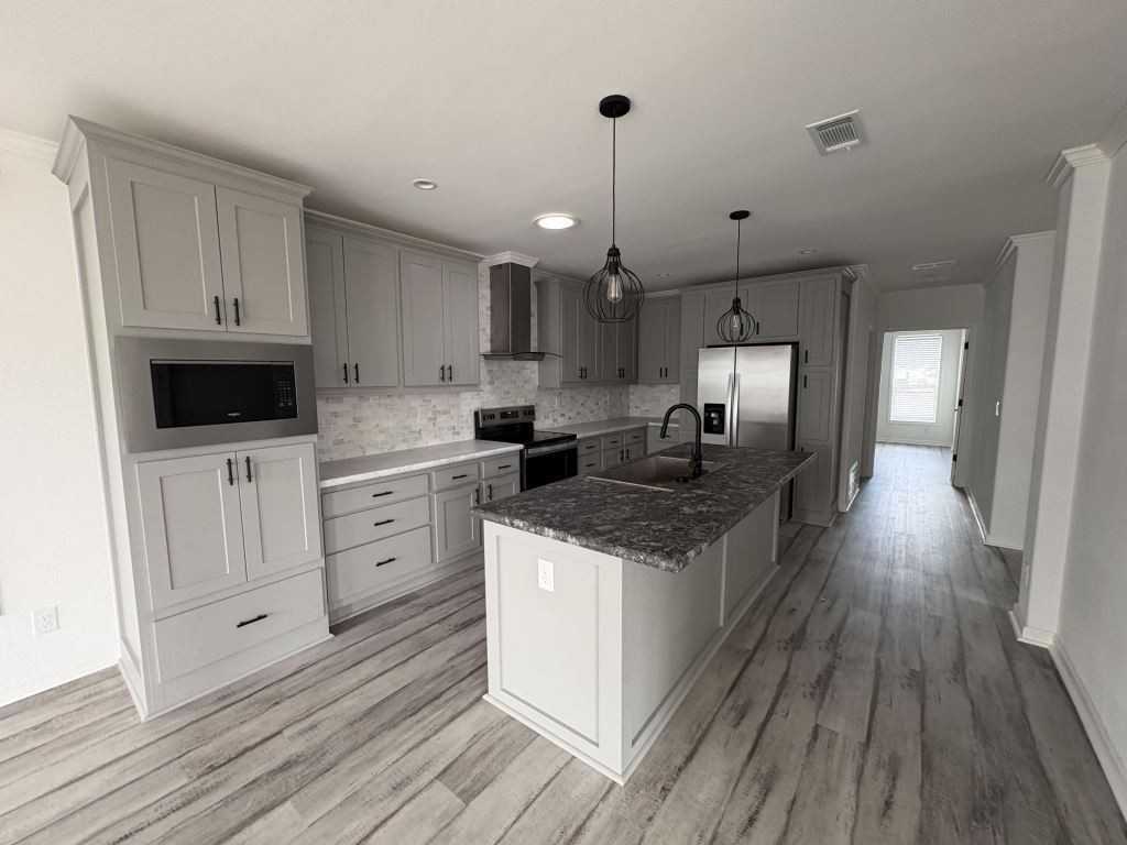 19477 Bermuda Ct - Photo 3 of 33