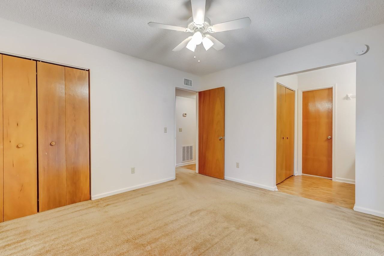 702 Meadowbrook Drive - Photo 6 of 29
