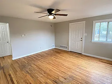 4665 West Exposition Avenue - Photo 4 of 9