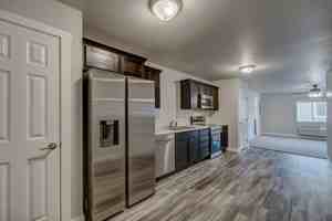 featured image of 4823 5th St