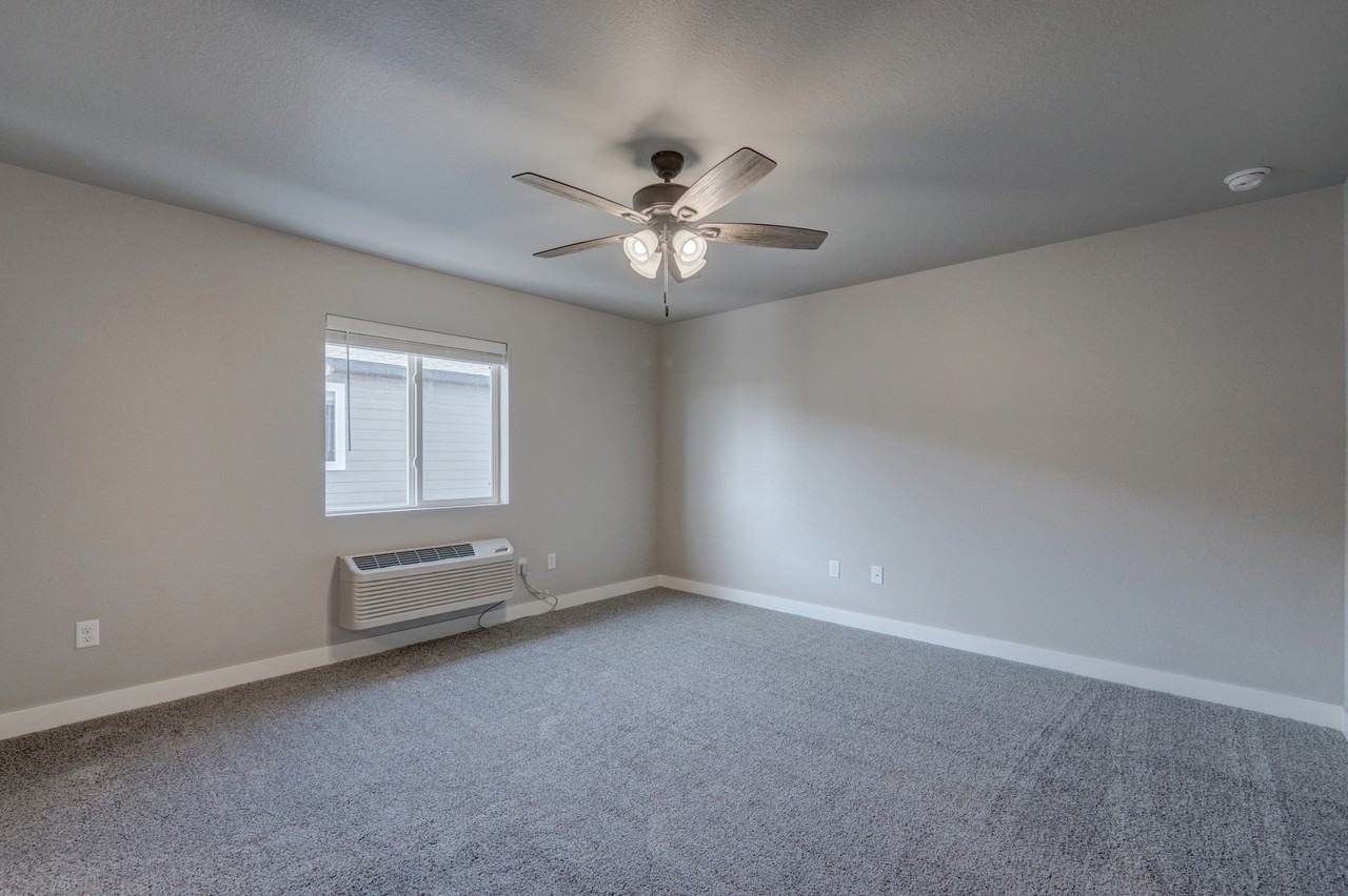 4823 5th Street - Photo 4 of 50