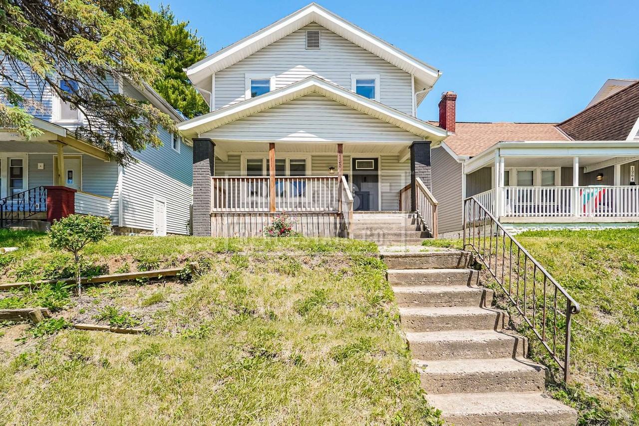 1260 S Champion Ave