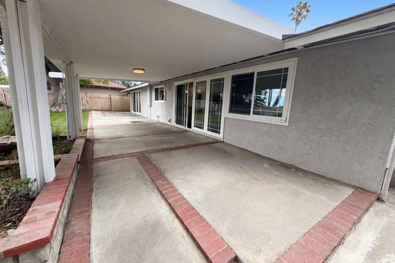 18400 Bermuda St - Photo 4 of 50