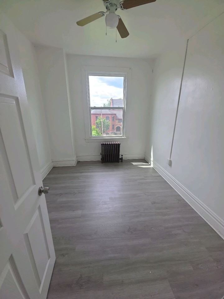115 South Birmingham Avenue - Photo 5 of 12