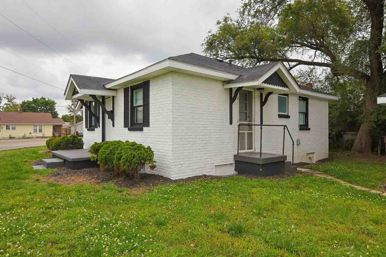 303 Hope Avenue - Photo 3 of 17