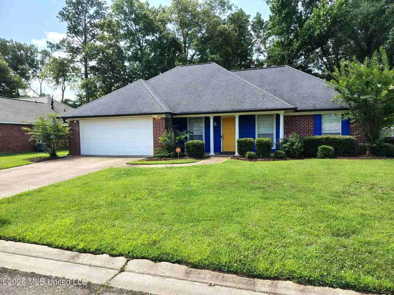 2111 Branch Creek Dr - Photo 2 of 19