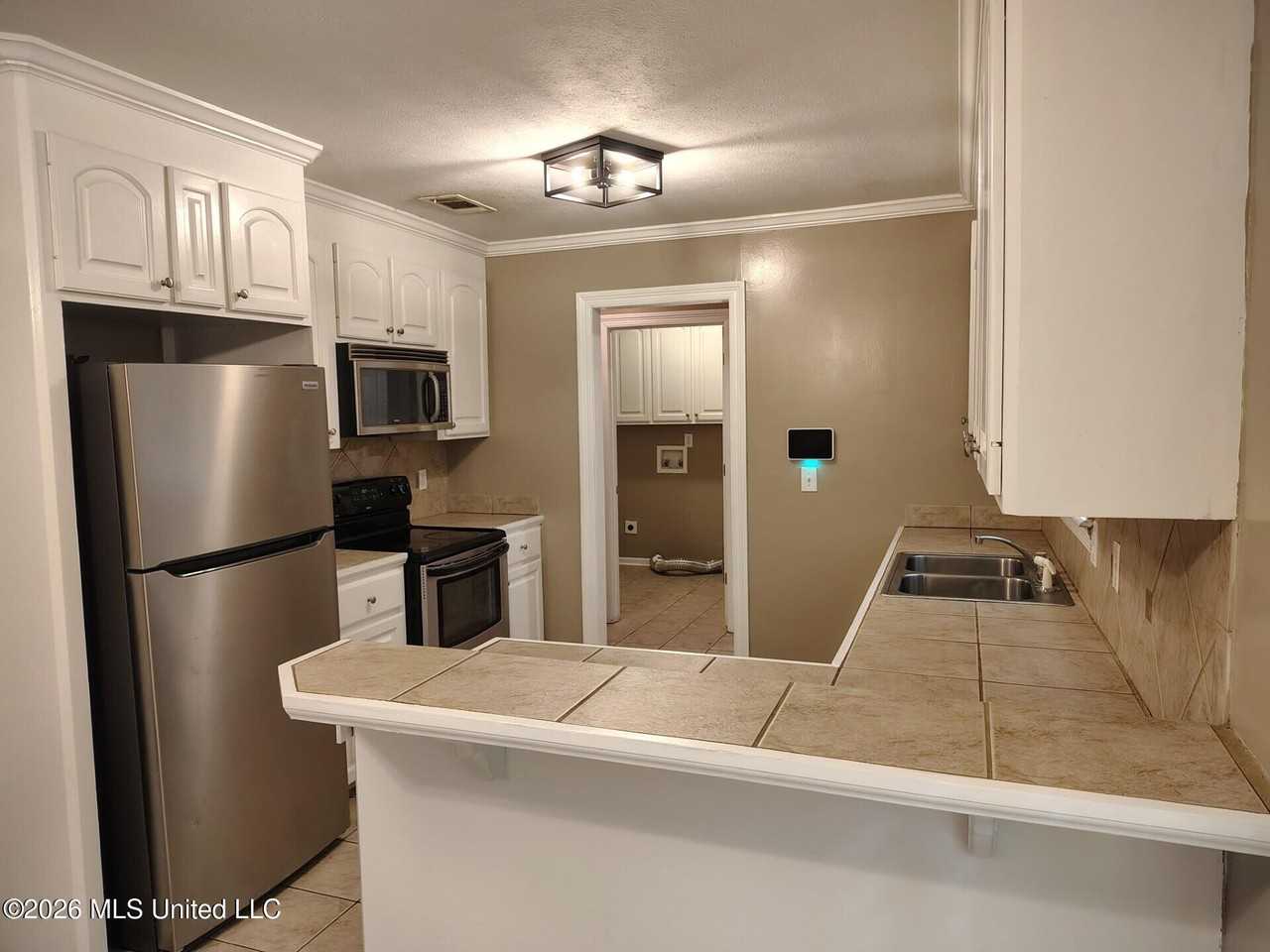 2111 Branch Creek Dr - Photo 5 of 19