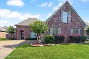 featured image of 183 Tradition Pkwy