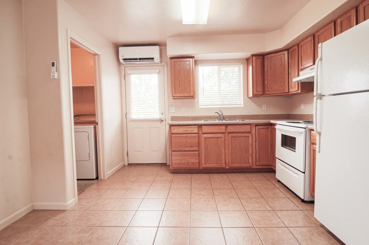 2589 East Cactus Road - Photo 2 of 14