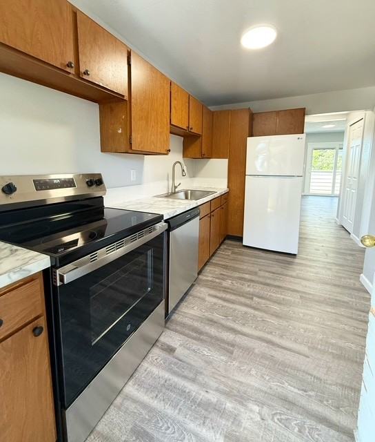 Pelican Hill Apartments - Photo 3 of 34