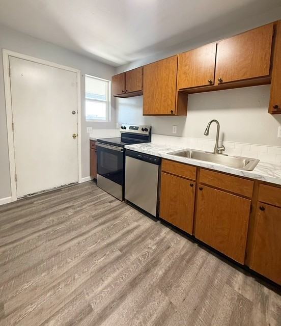 Pelican Hill Apartments - Photo 4 of 34