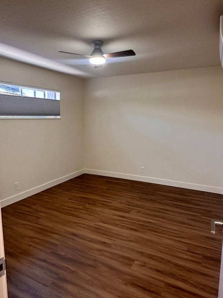 3271 3271 - 3285 Beard Rd - Photo 5 of 9