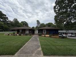 featured image of 649B E Broad St