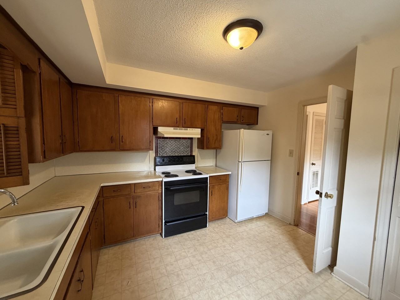 646B East Broad St - Photo 6 of 12