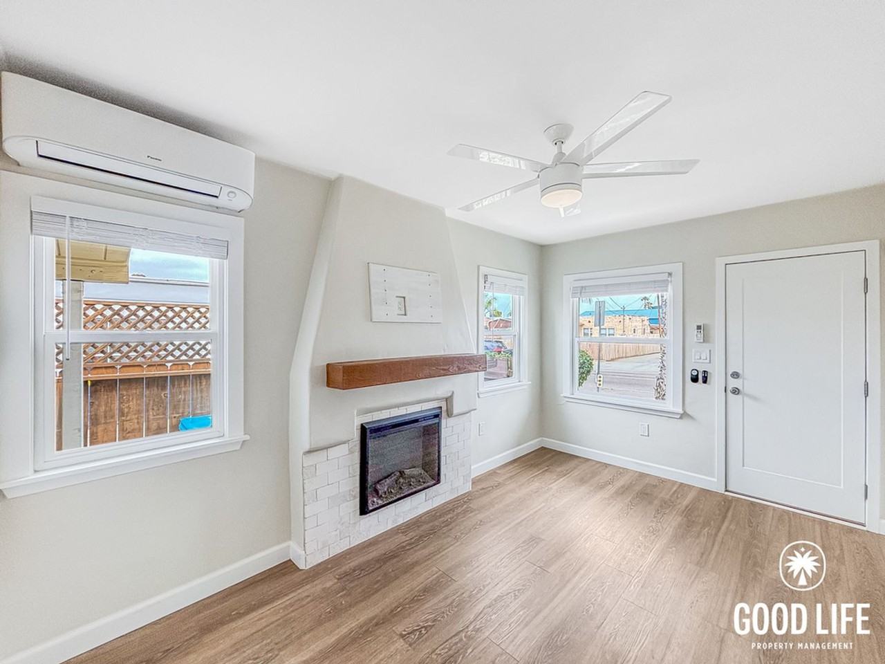 1225 Buenos Ave - Photo 4 of 22