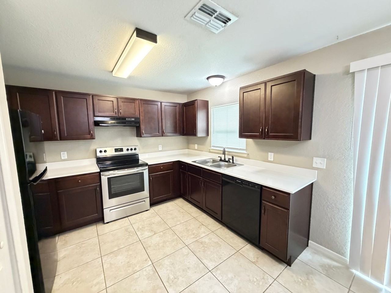 15741 Sw 23rd Avenue Rd - Photo 7 of 21