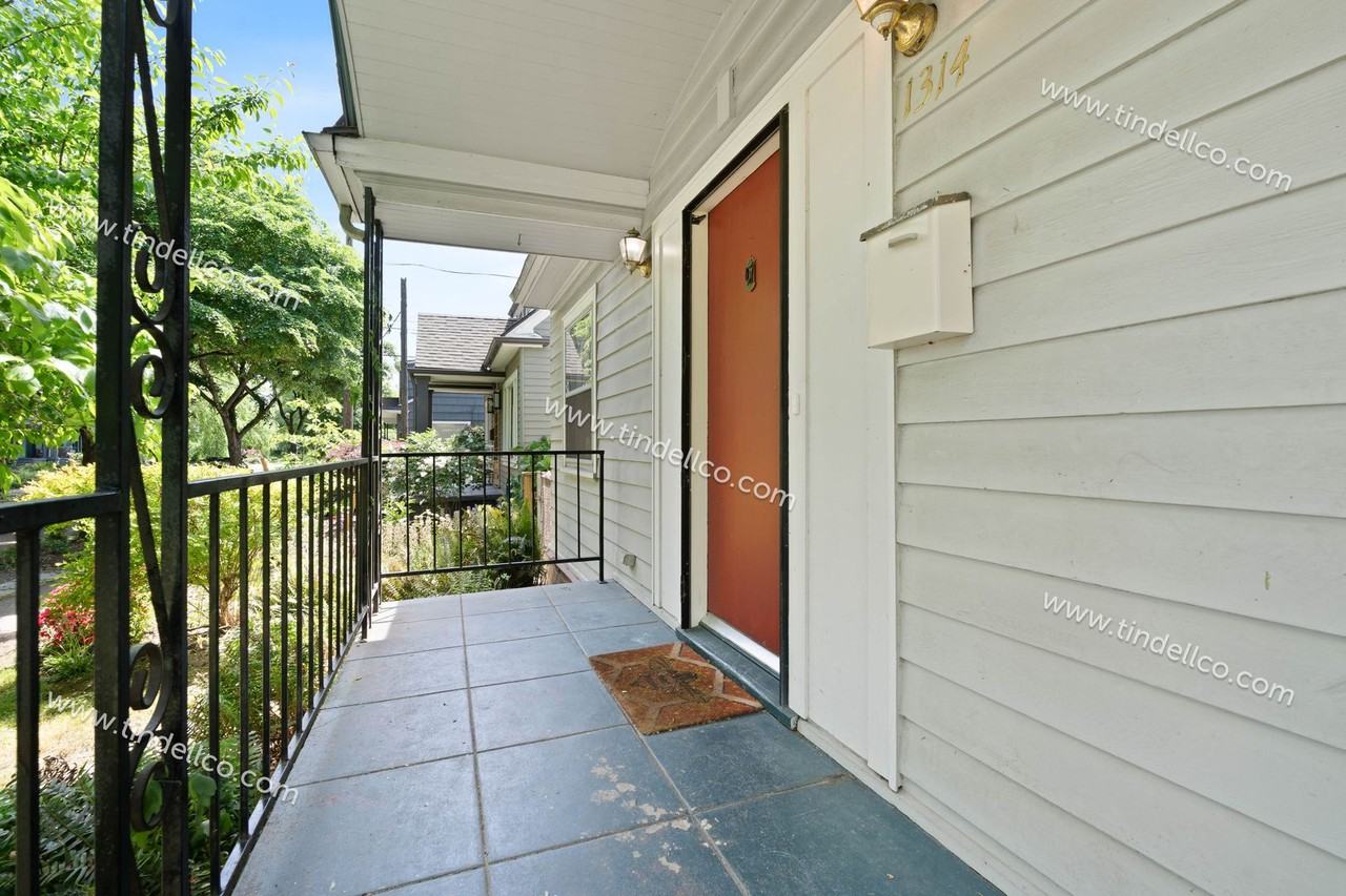 1314 Se Birch St - Photo 3 of 28