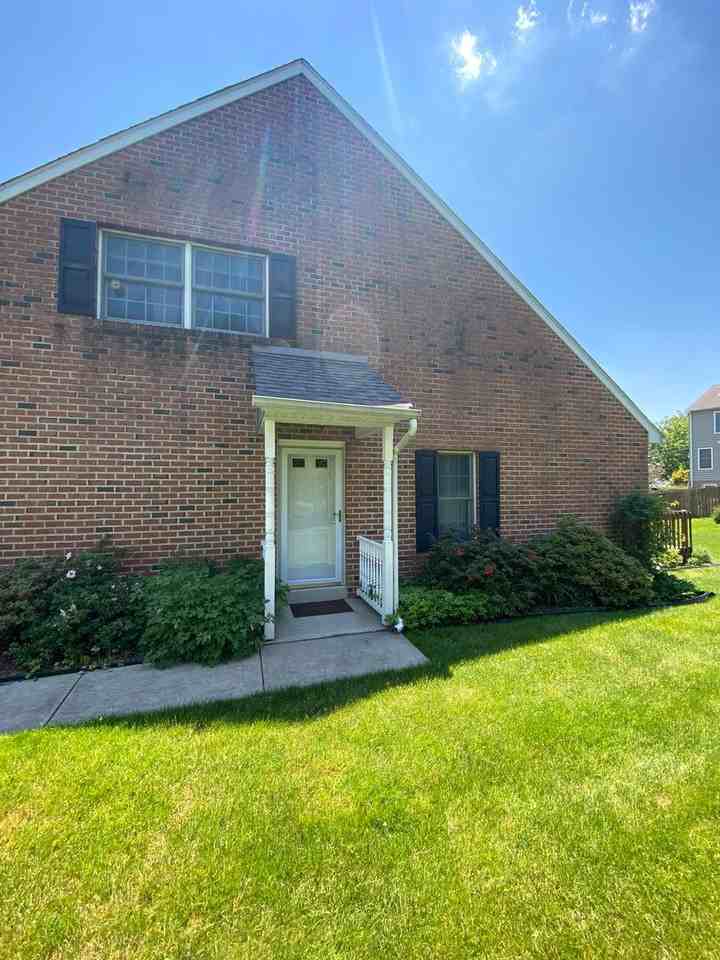 472 Hillside Dr - Photo 2 of 36