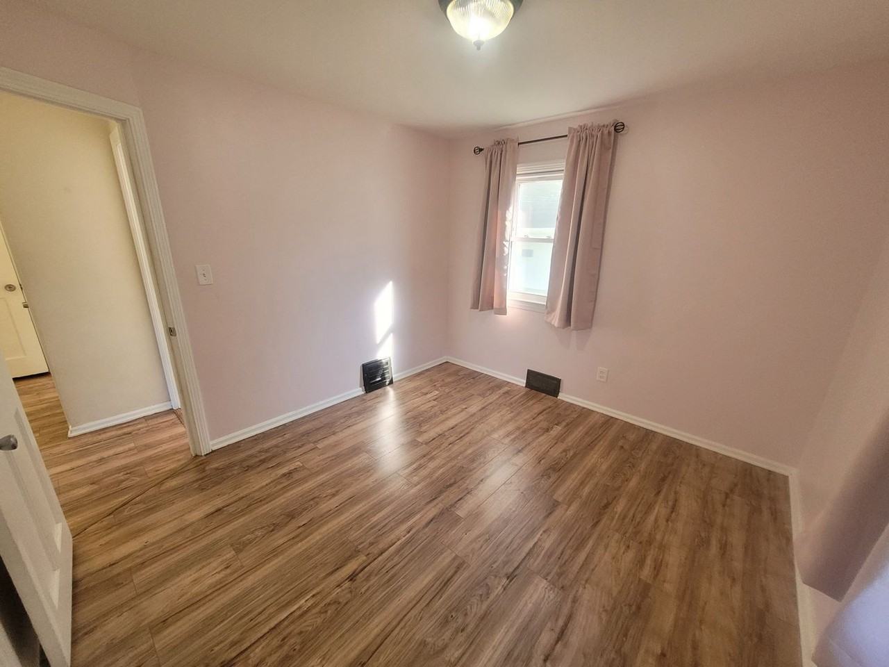 6987 Greenleaf Ave - Photo 7 of 22