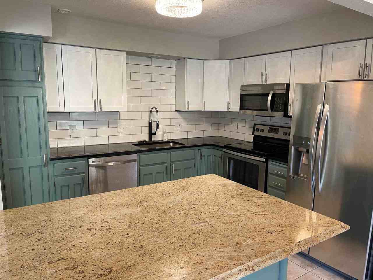 4050 Glacier Ln N - Photo 6 of 18