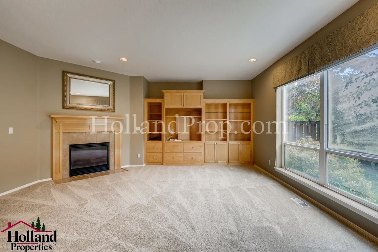 13062 Nw Corso Ln - Photo 3 of 28