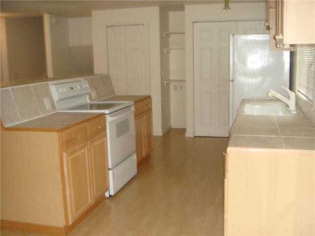 1837 172nd Pl Ne - Photo 2 of 8