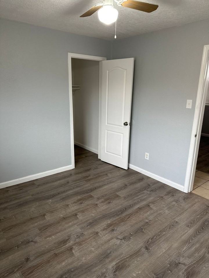 328 Rhode Island (New) St NE - Photo 5 of 6