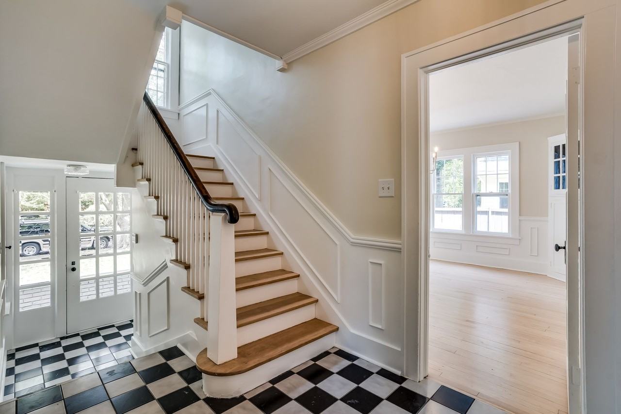 338 N Quentin St - Photo 2 of 24