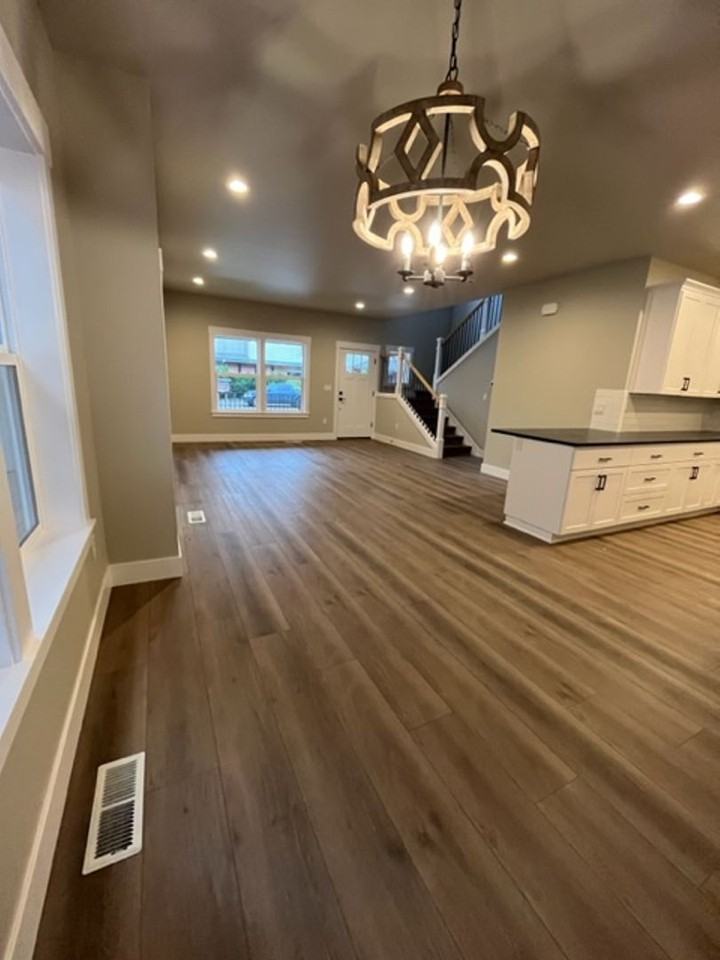 310 S River St - Photo 3 of 23