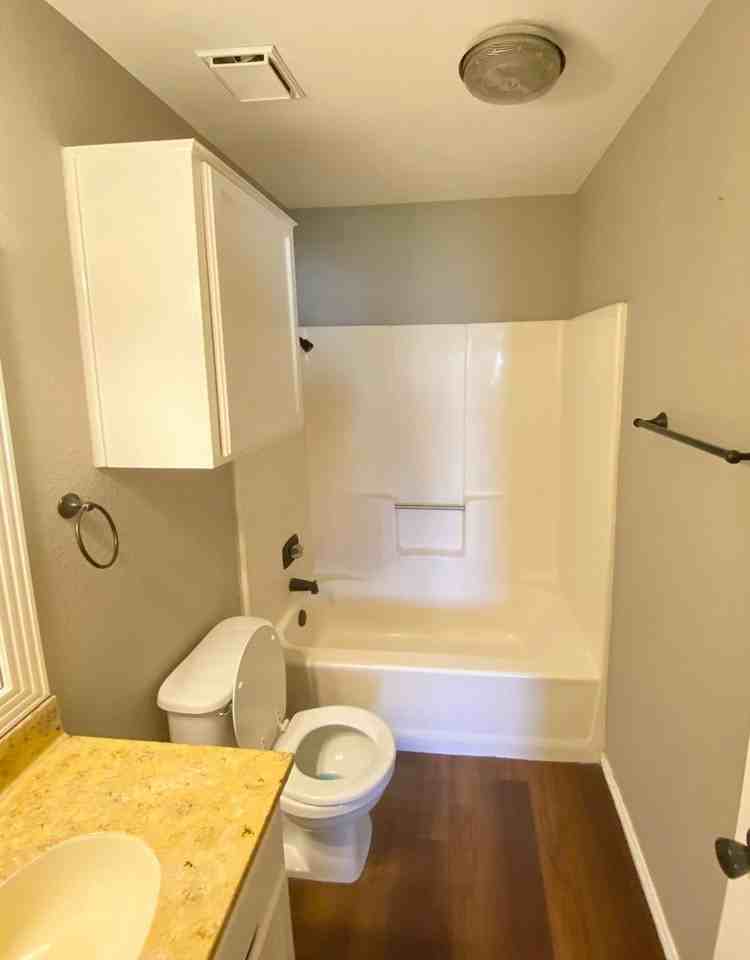 2011 Newton Dr - Photo 4 of 16