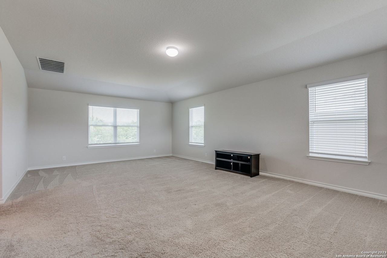 9610 Baytown Coast - Photo 7 of 12