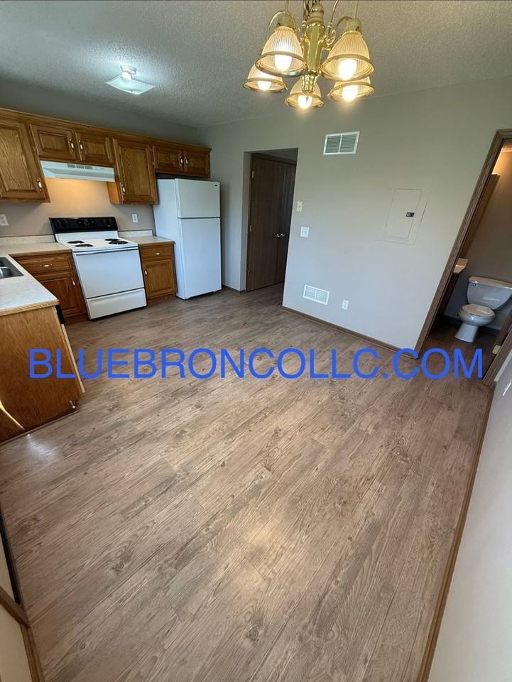 621 Willow Ln #D - Photo 4 of 9
