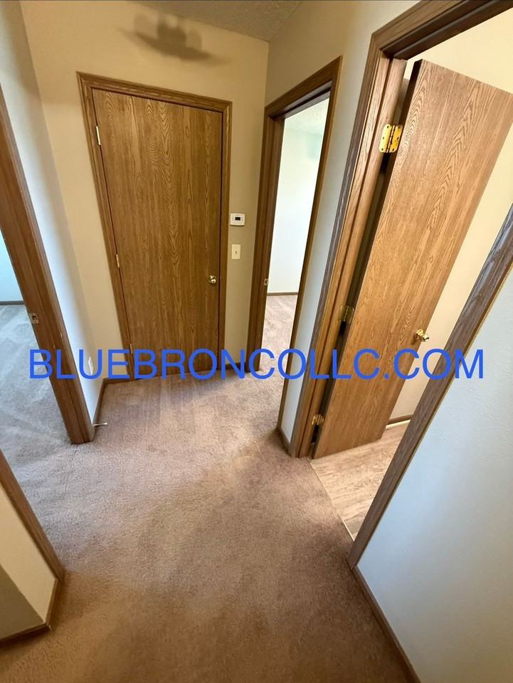 621 Willow Ln #D - Photo 6 of 9