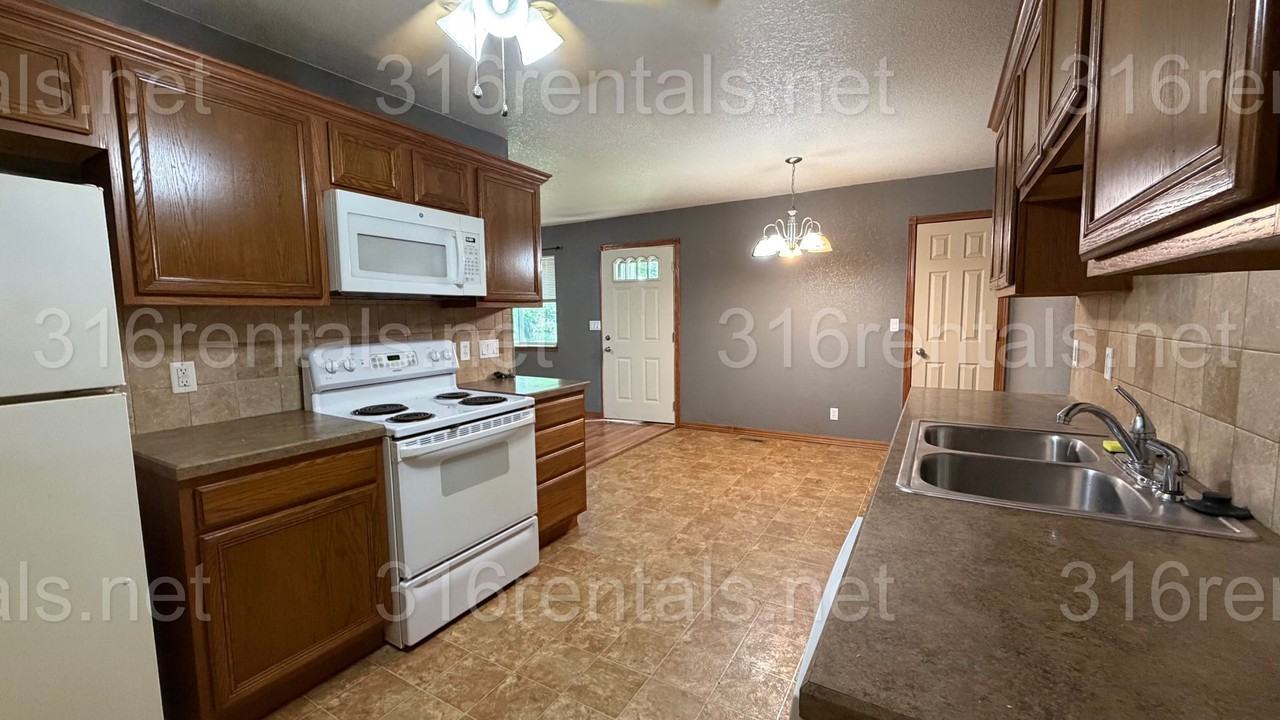 421 E 15th Ave - Photo 5 of 13