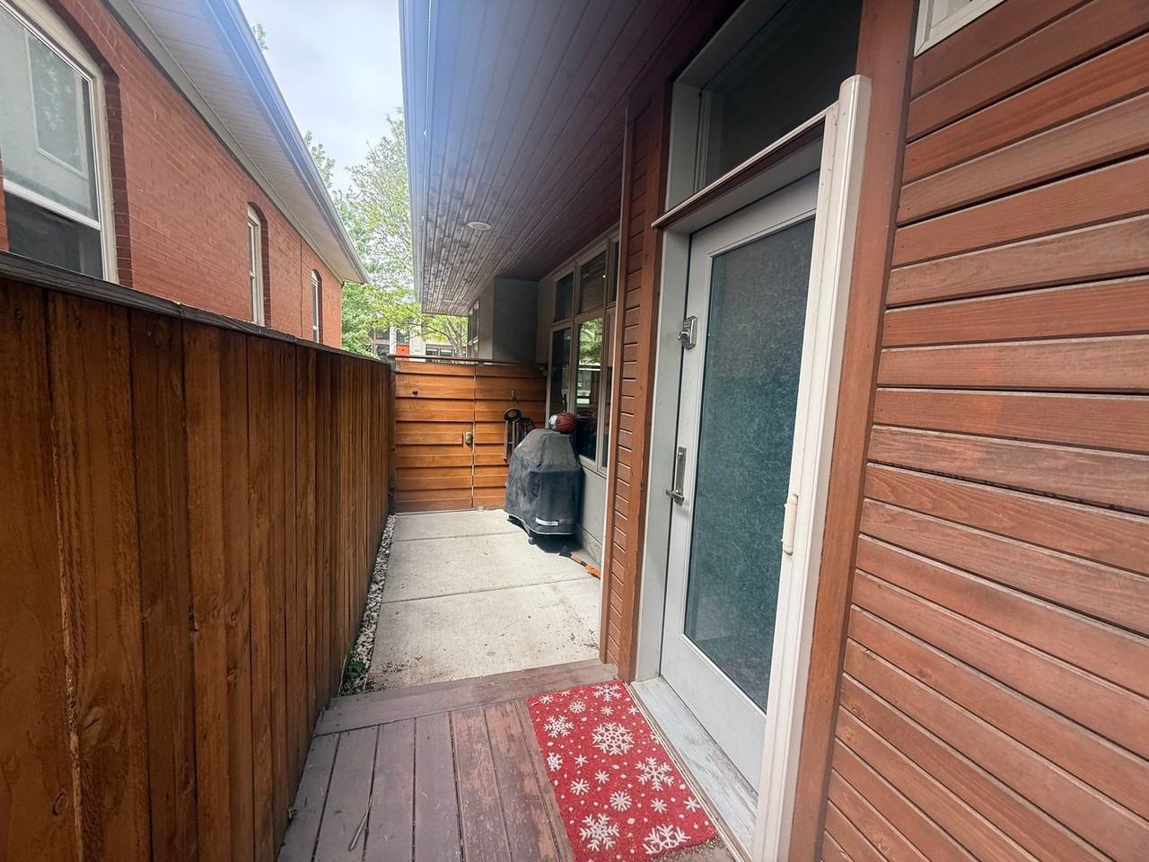 3926 Yates St - Photo 3 of 28