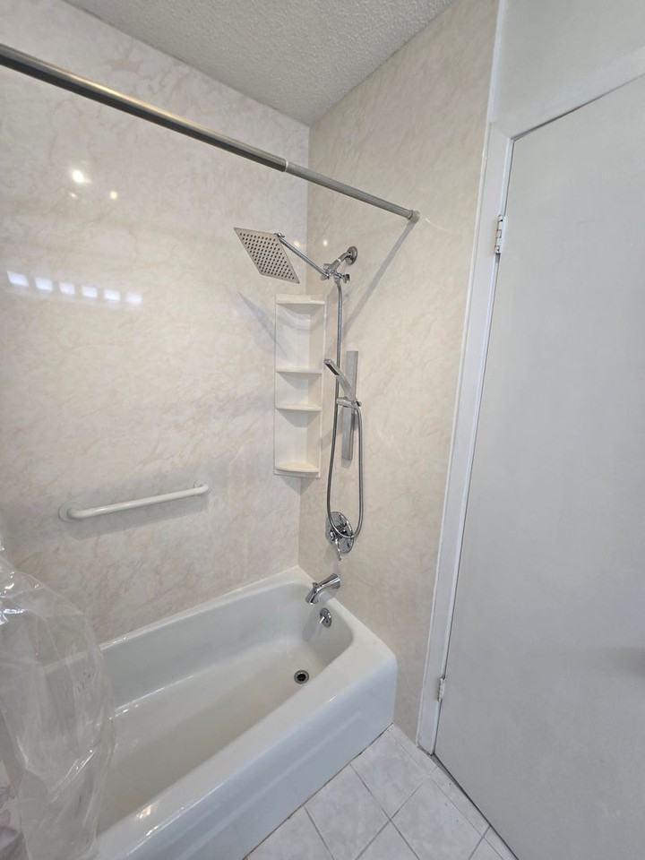 5247 Brownwood Ct - Photo 5 of 7