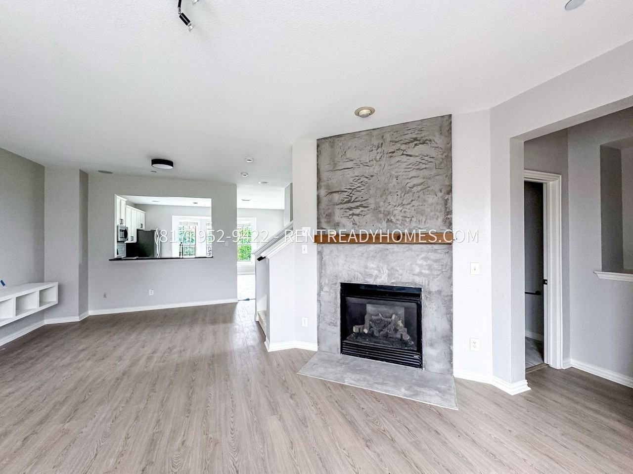 1495 Chase Ln - Photo 3 of 11