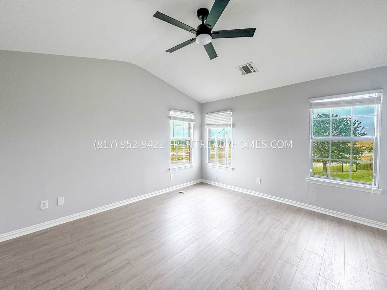 1495 Chase Ln - Photo 5 of 11