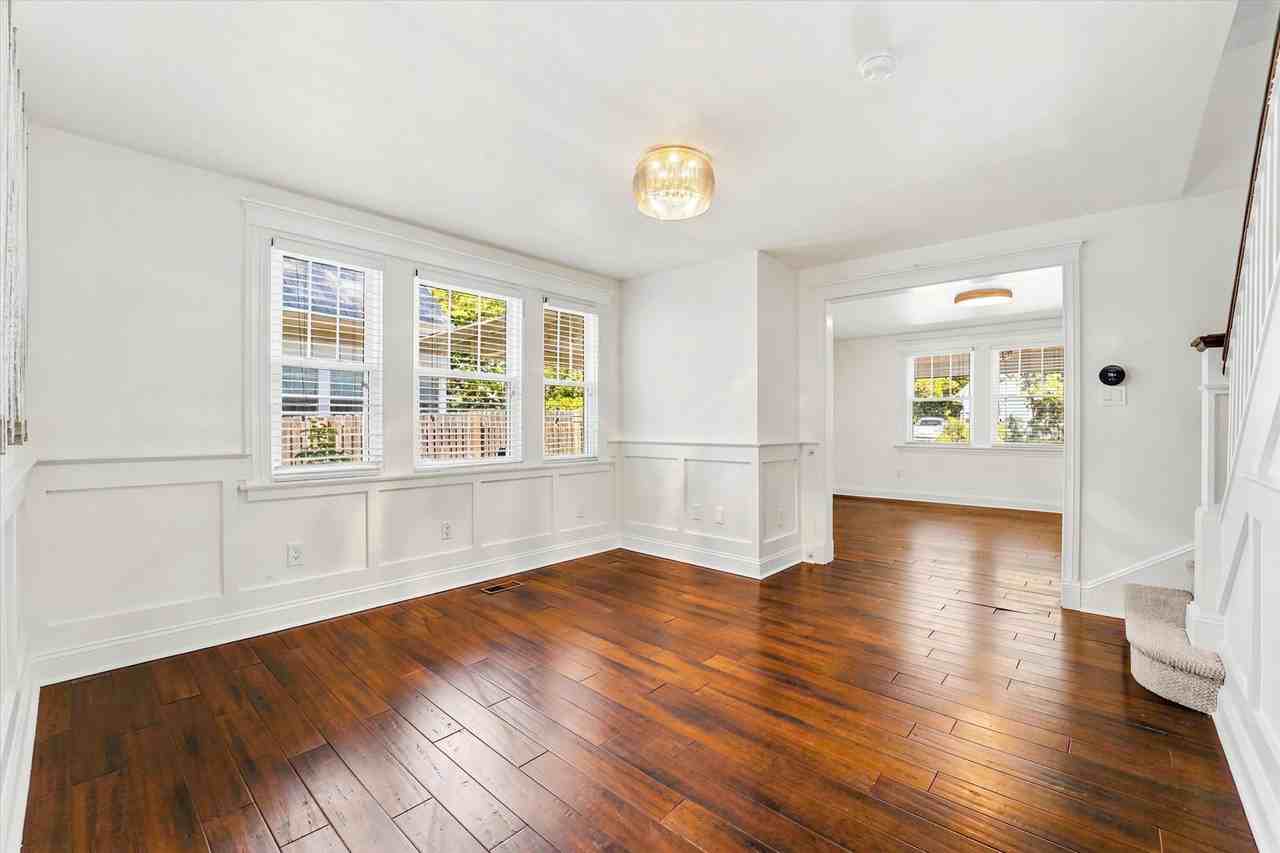 114 Biddle Rd - Photo 5 of 30