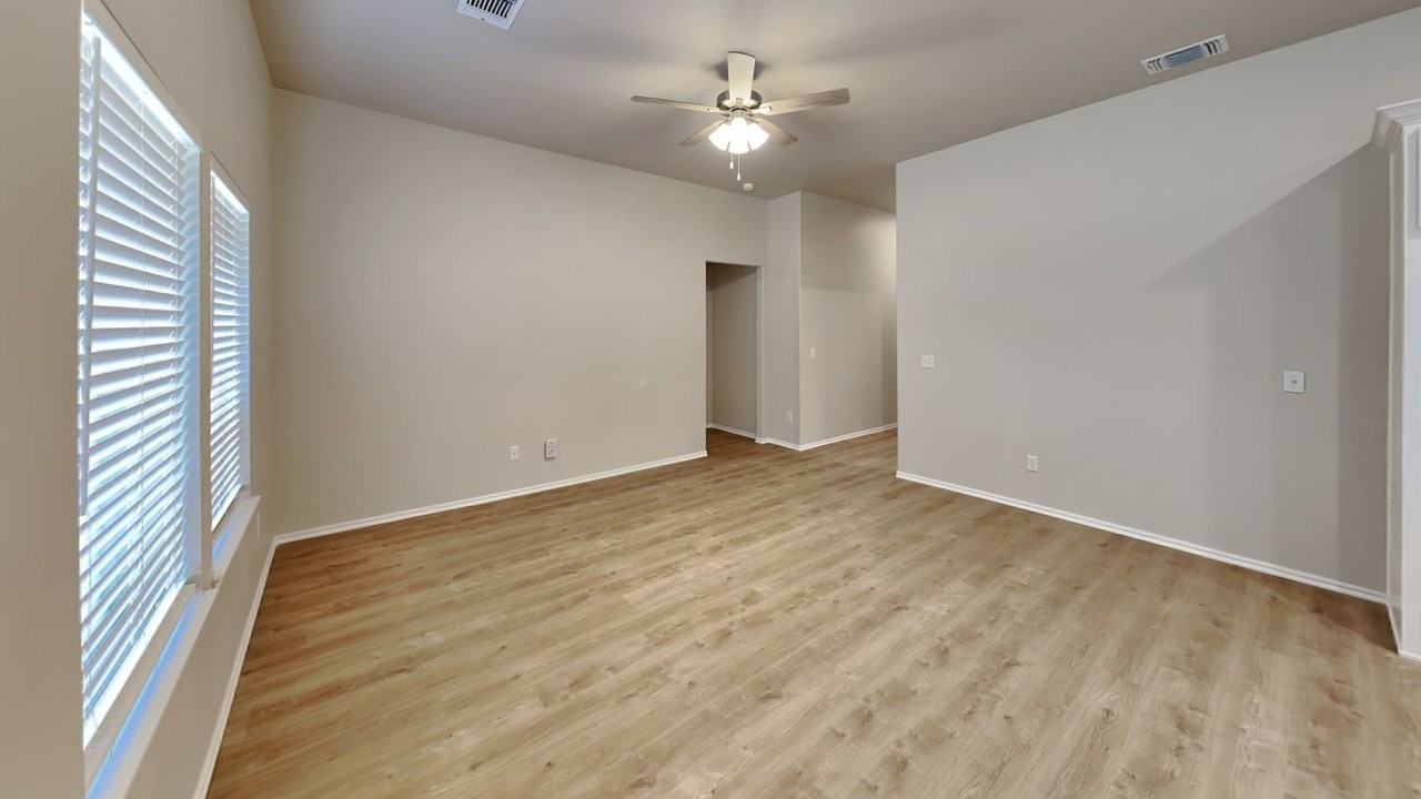 9005 Nw 127th Ter - Photo 7 of 20