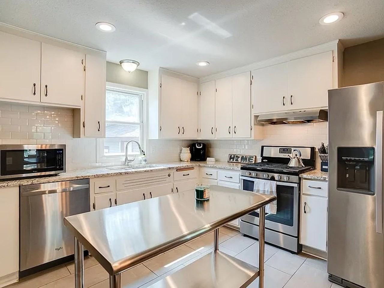 314 107th Ave Ne - Photo 4 of 46