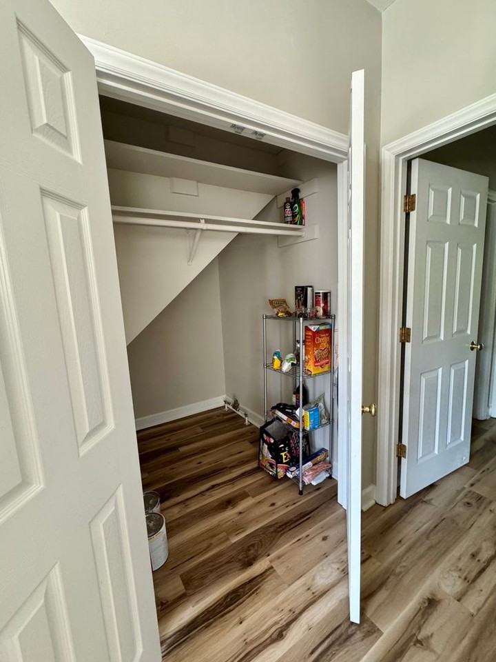 100 Umstead Dr #A - Photo 3 of 10