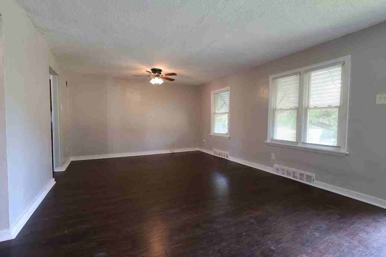418 N Dade Ave - Photo 3 of 33