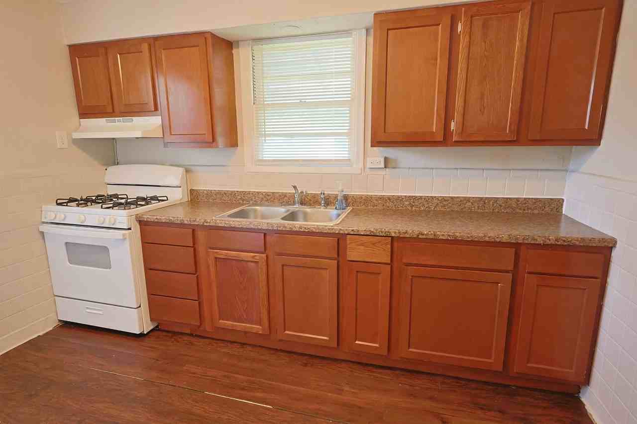 418 N Dade Ave - Photo 7 of 33